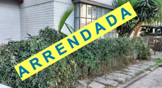 La Florida, ¡Amplia casa de 2 pisos! Ubicación inmejorable y conectividad ideal