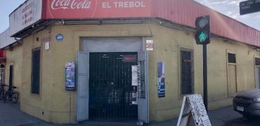 Cerro Navia, gran local comercial en esquina.